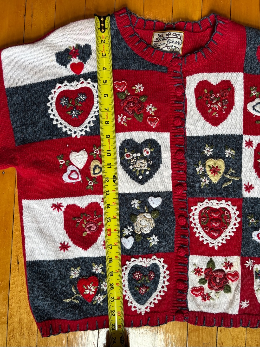EUC Vintage Y2K Heirloom Collectibles XL Patchwork Heart Granny Cardigan Sweater - Picture 12 of 16